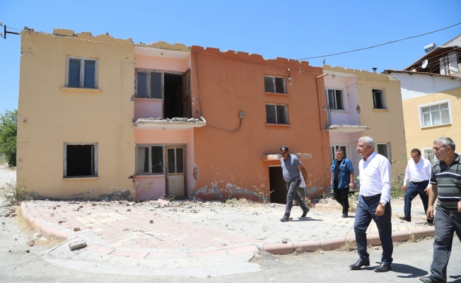 Depreme dayanıksız olan Orduzu Belediye Binası yıkıldı
