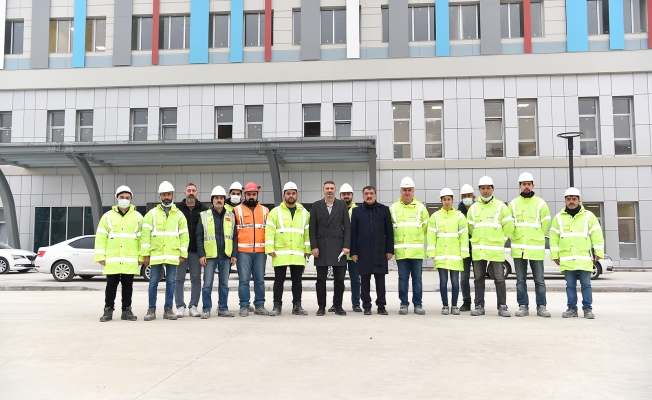 Başkan Gürkan, Yeni Devlet Hastanesi inşaatında incelemelerde bulundu