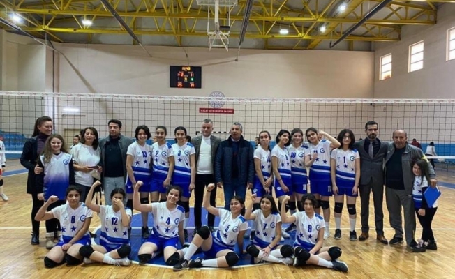 Genç voleybolcular, Türkiye yarı finaline çıktı