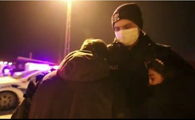 Malatya’da görev başındaki polislere ailelerinden yeni yıl sürprizi
