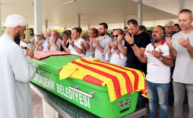 Malatyaspor‘un eski başkan ve kalecilerinden Vedat Erdoğan son yolculuğuna uğurlandı