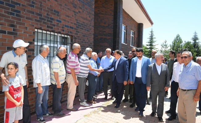 Başkan Gürkan Hekimhan’da mahalle ziyaretlerinde bulundu