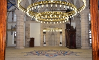 Vali Baruş, tadilattaki Yeni Cami'yi inceledi