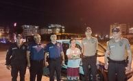 Polisten özel gereksinimli genç kıza doğum günü sürprizi