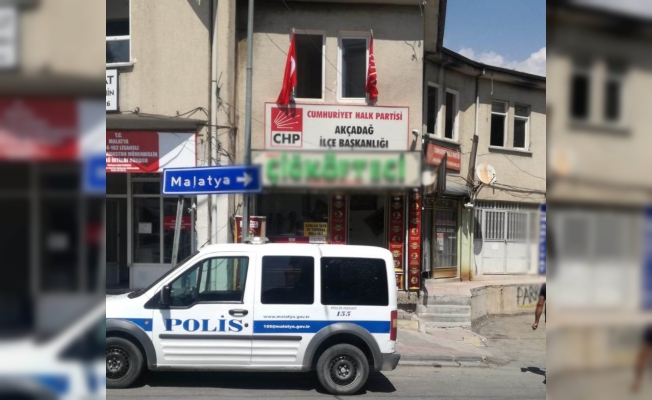 CHP Akçadağ İlçe Başkanlığı'na silahlı saldırı