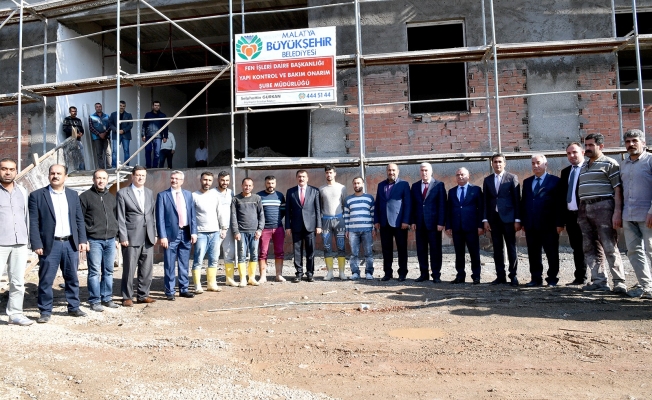 Başkan Gürkan, Yeni İtfaiye Merkezi inşaat çalışmalarını yerinde inceledi