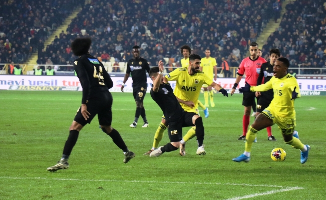 Zorlu mücadeleden gol sesi çıkmadı: Yeni Malatyaspor: 0 - Fenerbahçe: 0!
