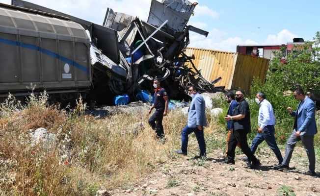 Vali Baruş ve Başkan Gürkan tren kazası ile ilgili inceleme yaptı