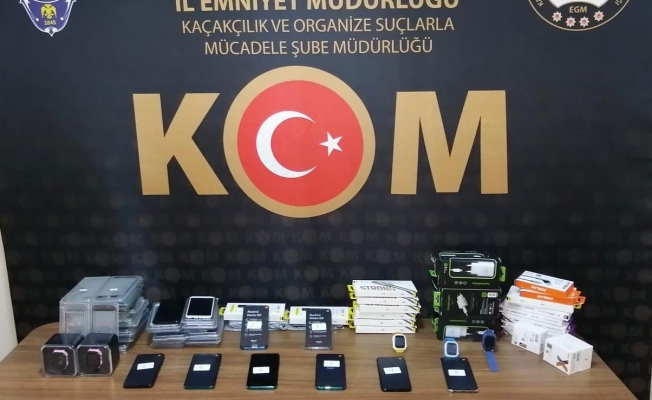 Kaçak cep telefonları ele geçirildi