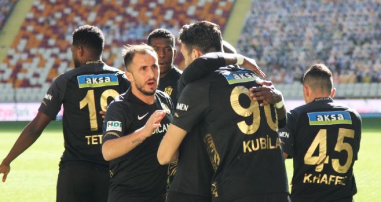 Yeni Malatyaspor kendi sahasında 3 puanı kaptı: 2-0