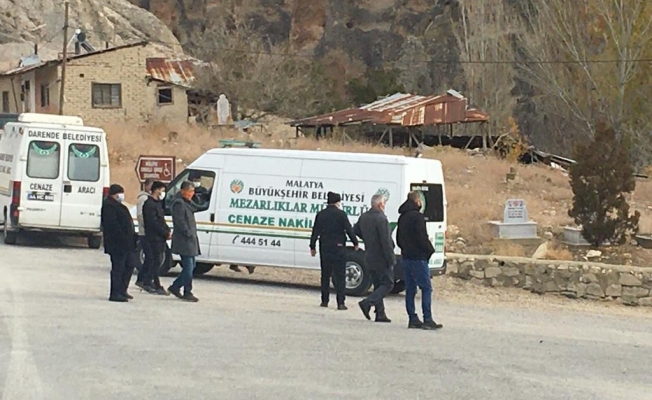 Malatya'da iki kardeş aynı gün koronadan hayatını kaybetti