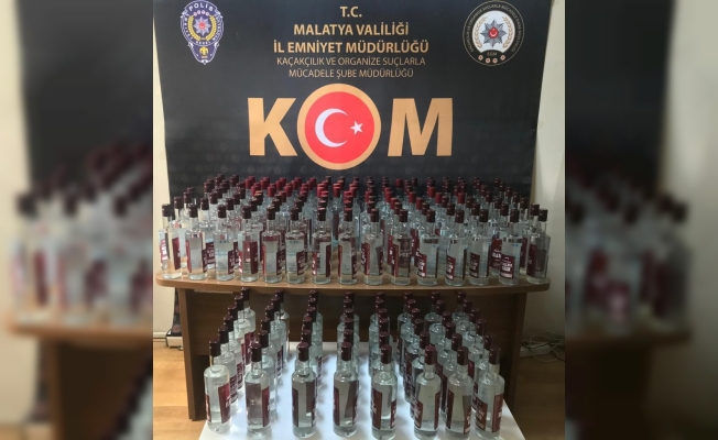 Malatya’da onlarca şişe kaçak içki ele geçirildi