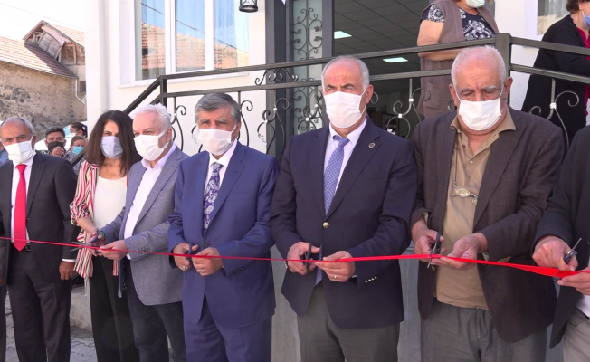 Arguvan’da Prof. Dr. Gazi Gülbaş Kültür Merkezi törenle açıldı