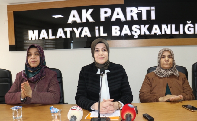 AK Partili kadınlar 8 Mart etkinliğinde buluştu