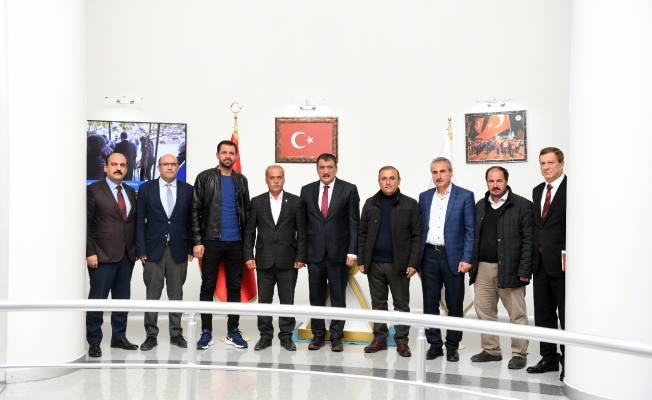 Fidancılar ve Peyzajcılar Sitesi Yönetiminden Gürkan’a teşekkür ziyareti