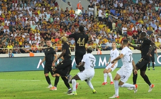 Yeni Malatyaspor Avrupa sahnesine çıktığı ilk maçta 2-2 berabere kaldı!