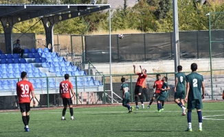 Yeşilyurt Belediyespor, 12 Bingölspor'u 5-0 mağlup ederek tur atladı