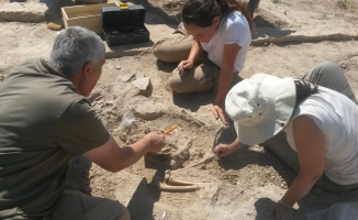 Arslantepe’de 5 bin 700 yıllık çocuk iskeleti! İşte o görüntüler...