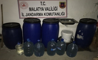 Malatya'da bin litre kaçak rakı ele geçirildi