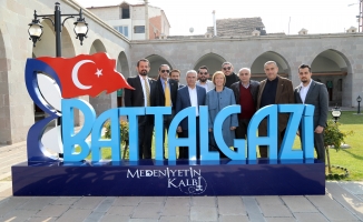 Fenerbahçe yöneticileri, Battalgazi'yi gezdi
