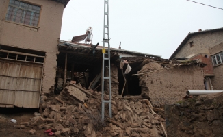 Depremden sonra o mahallede bütün evler boşaltıldı!