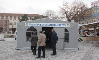 Malatya’da deprem başvuru çadırı açıldı