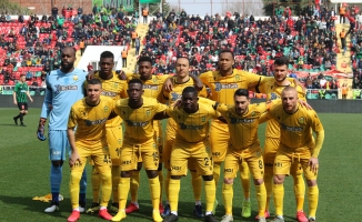 B. Yeni Malatyaspor yine kayıp : 2-0