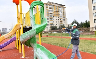 Çocukların sağlığı için parklar dezenfekte ediliyor!