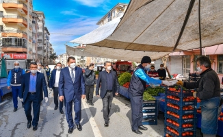Başkan Gürkan'dan pazar esnafına uyarı!