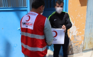 İşsiz kalan ve yardıma muhtaç kişilere Türk Kızılay’ı el uzattı