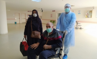 Malatya'da 64 yaşındaki hasta korona virüsü yendi!