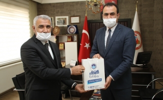 Battalgazi Belediye Başkanı Güder'den maske desteği
