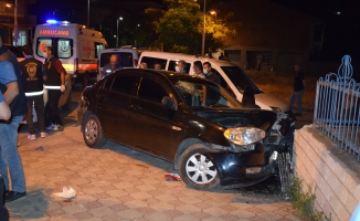 Polisin "dur" ihtarına uymayan sürücü kaza yaptı: 1 yaralı