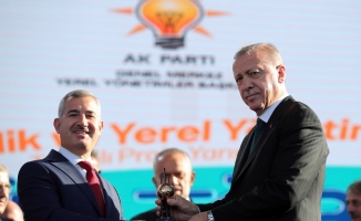 Cumhurbaşkanı Erdoğan’dan Başkan Çınar’a ödül