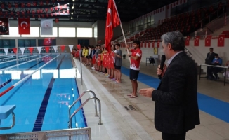 Malatya'da yeni yapılan havuzda ilk yüzme müsabakası