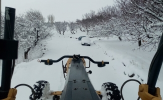 Malatya’da kar nedeniyle 15 köyün yolu kapandı