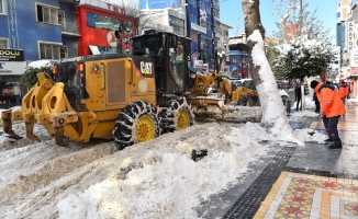 Malatya'da yoğun kar mesaisi