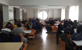 Malatya’da yolda kalan vatandaşlar yurtta ağırlanıyor 