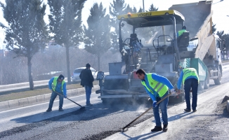 Eski Malatya yolunda asfalt çalışmaları sürüyor