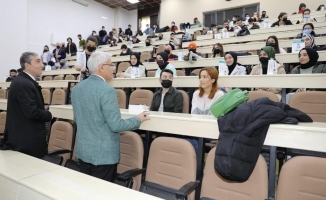 Üniversite öğrencileri sordu, Başkan Güder cevapladı