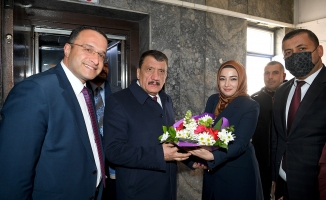 Başkan Gürkan, Hizmet İş Sendikası Malatya Şubesini ziyaret etti