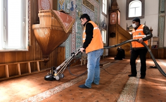 Büyükşehir, ibadethanelerdeki temizlik çalışmalarını sürdürüyor