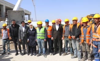 Bakan Karaismailoğlu, Malatya’da yeni havaalanı inşaatını inceledi