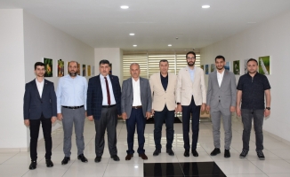 Başkan Özcan'dan kayısı üreticilerine destek çağrısı 