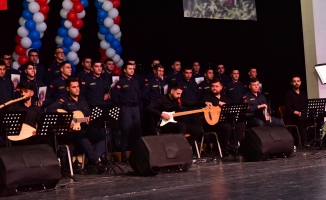 Jandarma korosu konser verdi  