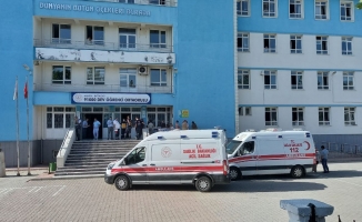 Okulda rahatsızlanan öğrenciler hastaneye kaldırıldı
