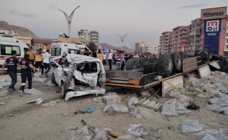 Bir acı haber de Mardin'den... Feci kaza 20 kişi hayatını kaybetti