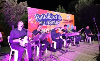 Yaz akşamları Battalgazi Belediyesi ile renkleniyor