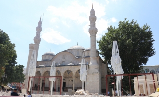 Yeni Cami restorasyonuna Vali Şahin ve Gürkan’dan açıklamalar….