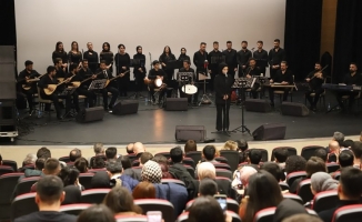 Üniversite öğrencilerinden konser